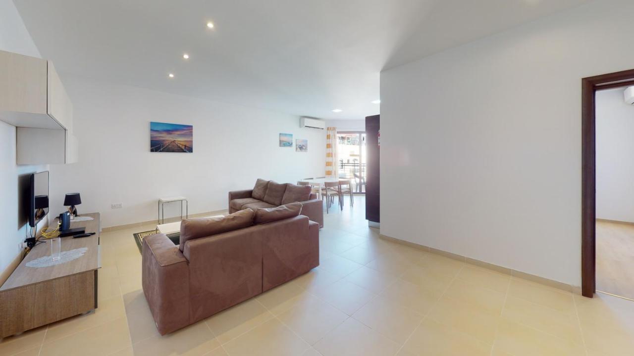 Spacious 2 Bedroom Apartment In Sliema Esterno foto